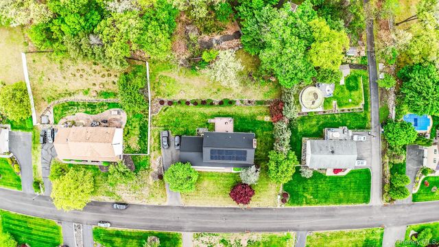 29 John F Kennedy Drive, Stony Point, NY 10980
