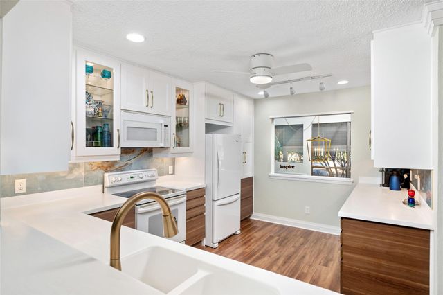 114 World Of Tennis SQ 114, Lakeway, TX 78738