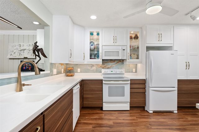 114 World Of Tennis SQ 114, Lakeway, TX 78738