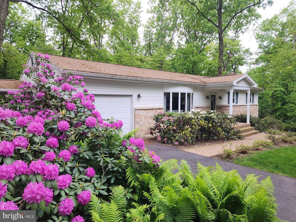 1339 ASPER DRIVE, Boiling Springs, PA 17007