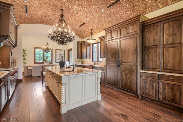 9707 Dream Brook Court, Las Vegas, NV 89149