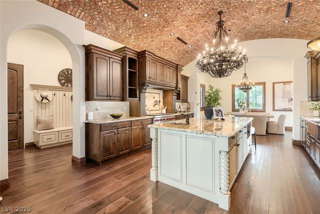9707 Dream Brook Court, Las Vegas, NV 89149