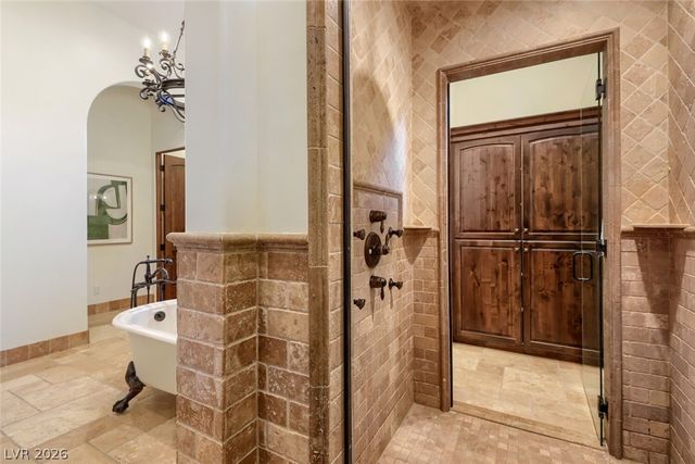 9707 Dream Brook Court, Las Vegas, NV 89149