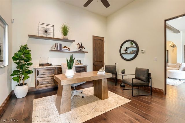 9707 Dream Brook Court, Las Vegas, NV 89149