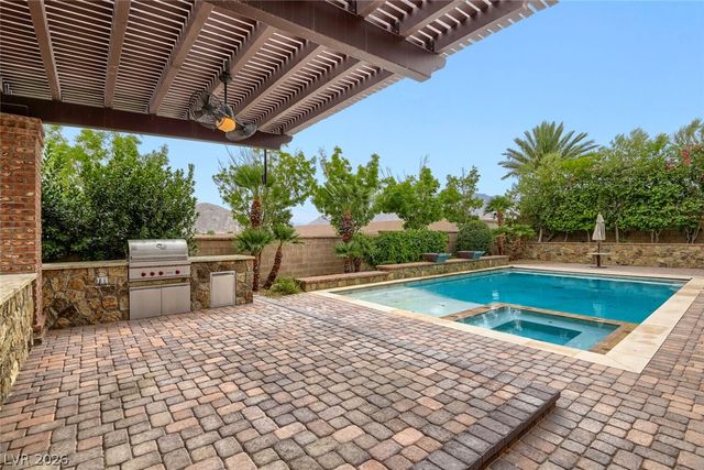9707 Dream Brook Court, Las Vegas, NV 89149