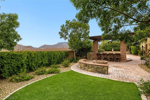 9707 Dream Brook Court, Las Vegas, NV 89149