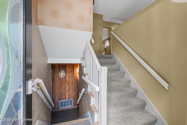1603 Dunbarton Wynde, Louisville, KY 40205