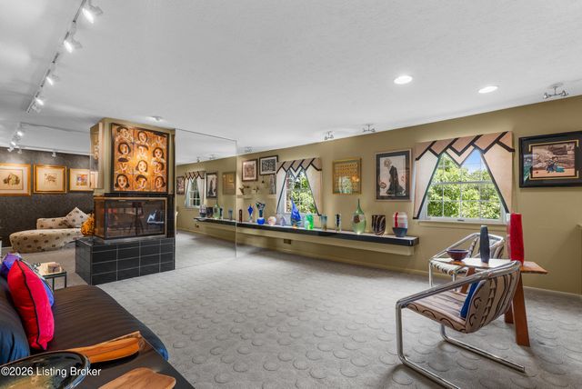 1603 Dunbarton Wynde, Louisville, KY 40205