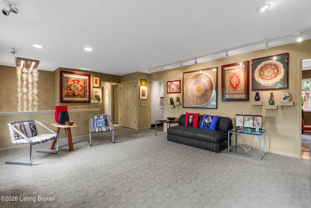 1603 Dunbarton Wynde, Louisville, KY 40205