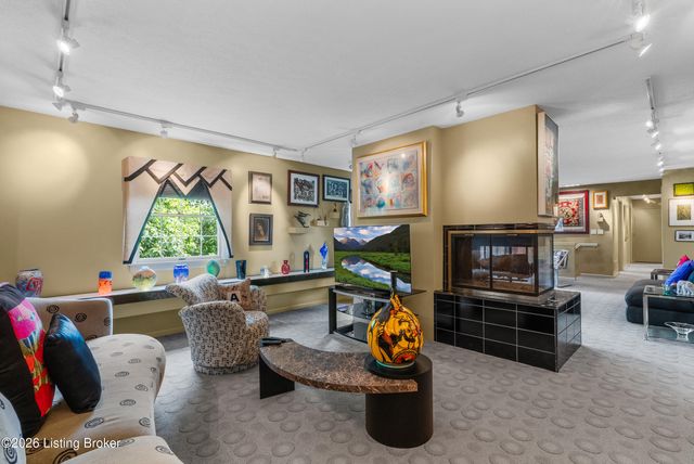 1603 Dunbarton Wynde, Louisville, KY 40205