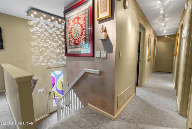 1603 Dunbarton Wynde, Louisville, KY 40205