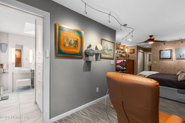 1603 Dunbarton Wynde, Louisville, KY 40205