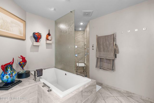 1603 Dunbarton Wynde, Louisville, KY 40205