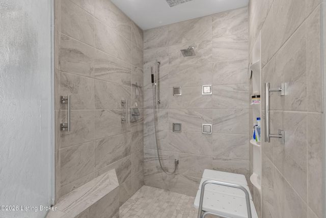 1603 Dunbarton Wynde, Louisville, KY 40205