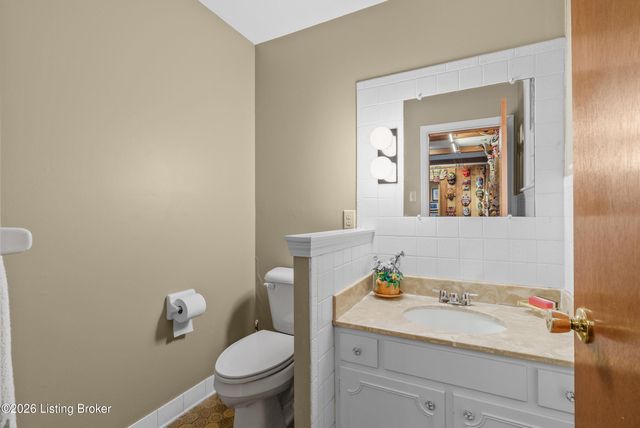 1603 Dunbarton Wynde, Louisville, KY 40205
