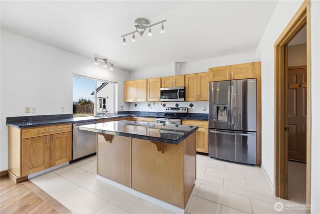 22322 138th Avenue Ct E, Graham, WA 98338