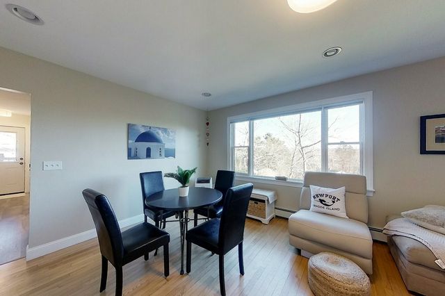2 E Boulevard 2, Middletown, RI 02842