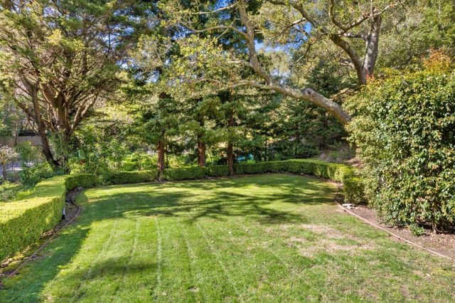 27201 Moody Road, Los Altos Hills, CA 94022