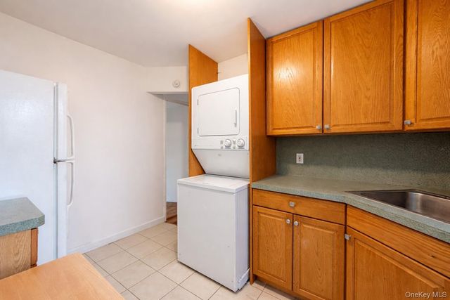 260-11 Langstone Avenue GV118E5-1, Glen Oaks, NY 11004