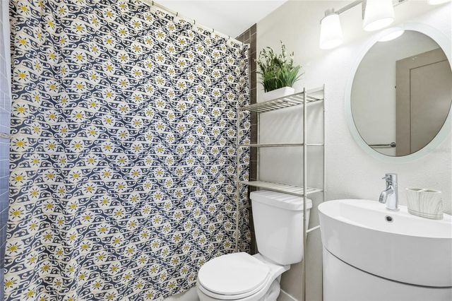 5320 MOELLER AVENUE, Sarasota, FL 34233