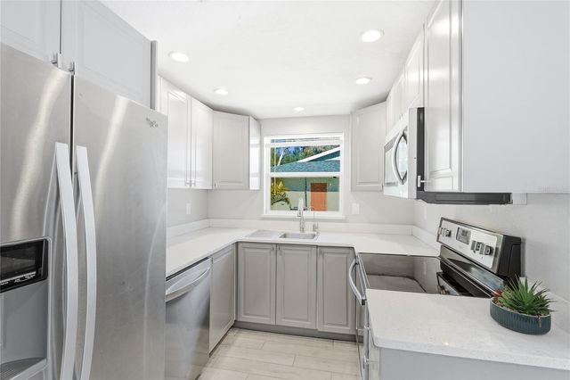 5320 MOELLER AVENUE, Sarasota, FL 34233