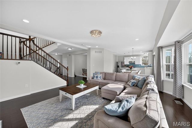 100 Wyndcrest Court, Lake St Louis, MO 63367