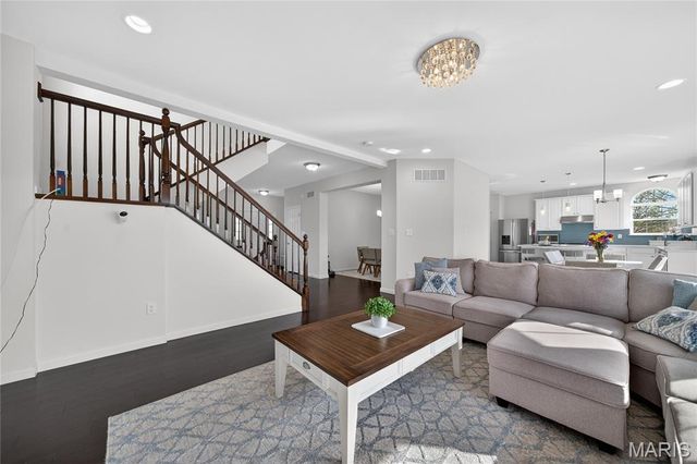 100 Wyndcrest Court, Lake St Louis, MO 63367