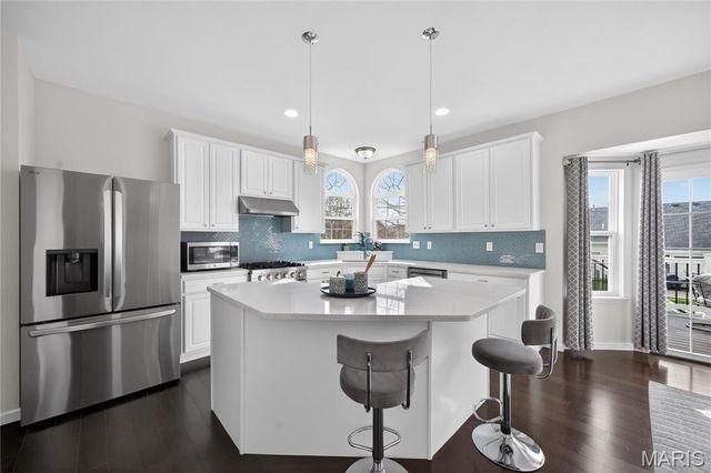 100 Wyndcrest Court, Lake St Louis, MO 63367