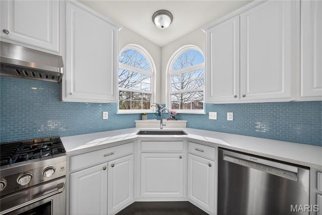 100 Wyndcrest Court, Lake St Louis, MO 63367