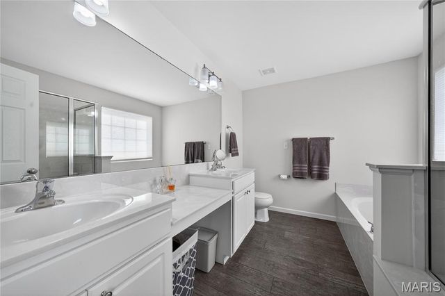 100 Wyndcrest Court, Lake St Louis, MO 63367