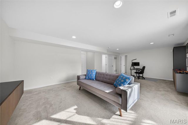 100 Wyndcrest Court, Lake St Louis, MO 63367
