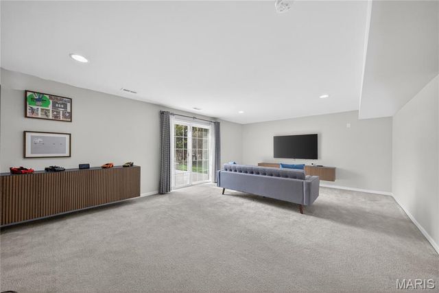 100 Wyndcrest Court, Lake St Louis, MO 63367
