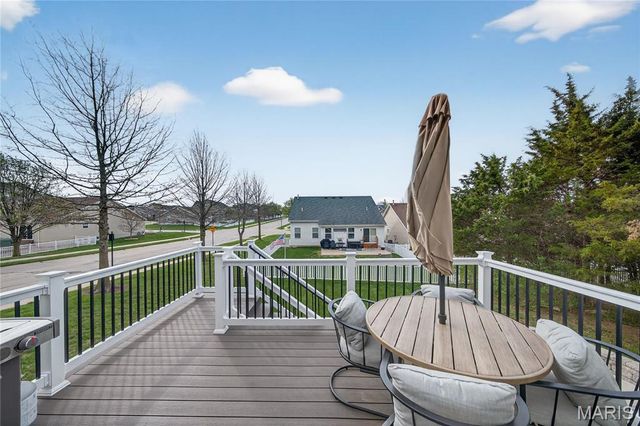100 Wyndcrest Court, Lake St Louis, MO 63367