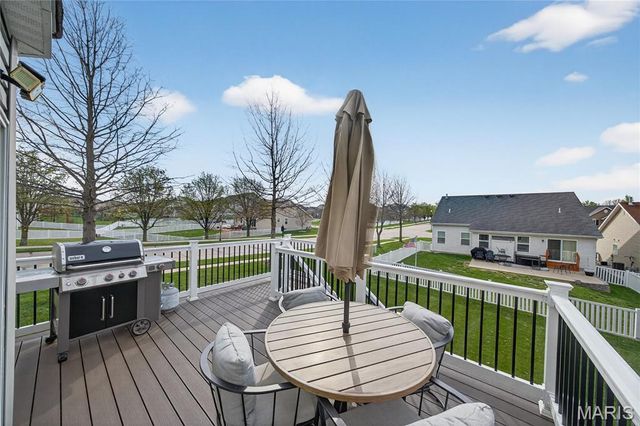 100 Wyndcrest Court, Lake St Louis, MO 63367