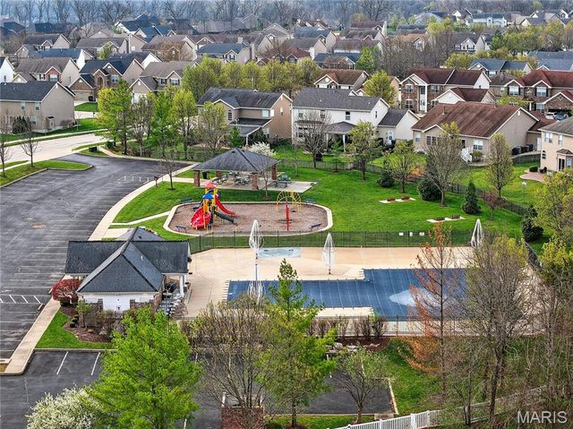 100 Wyndcrest Court, Lake St Louis, MO 63367