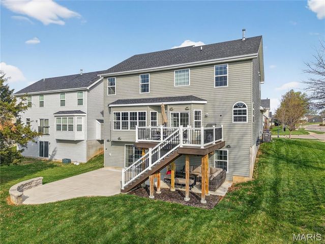 100 Wyndcrest Court, Lake St Louis, MO 63367