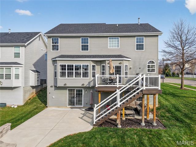 100 Wyndcrest Court, Lake St Louis, MO 63367