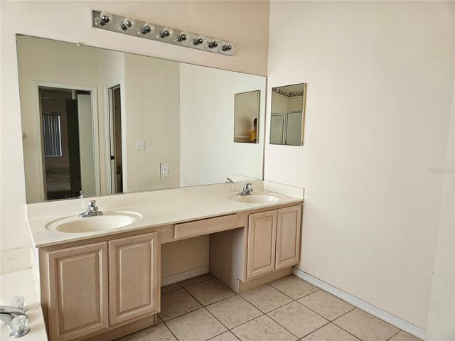 2421 E DEL WEBB BOULEVARD, Sun City Center, FL 33573