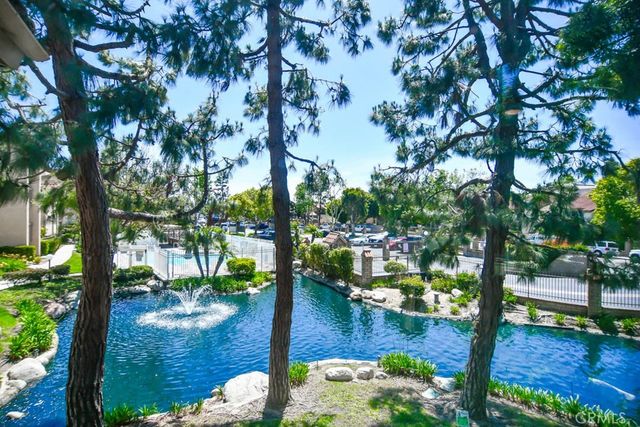16521 Grunion Lane 206, Huntington Beach, CA 92649