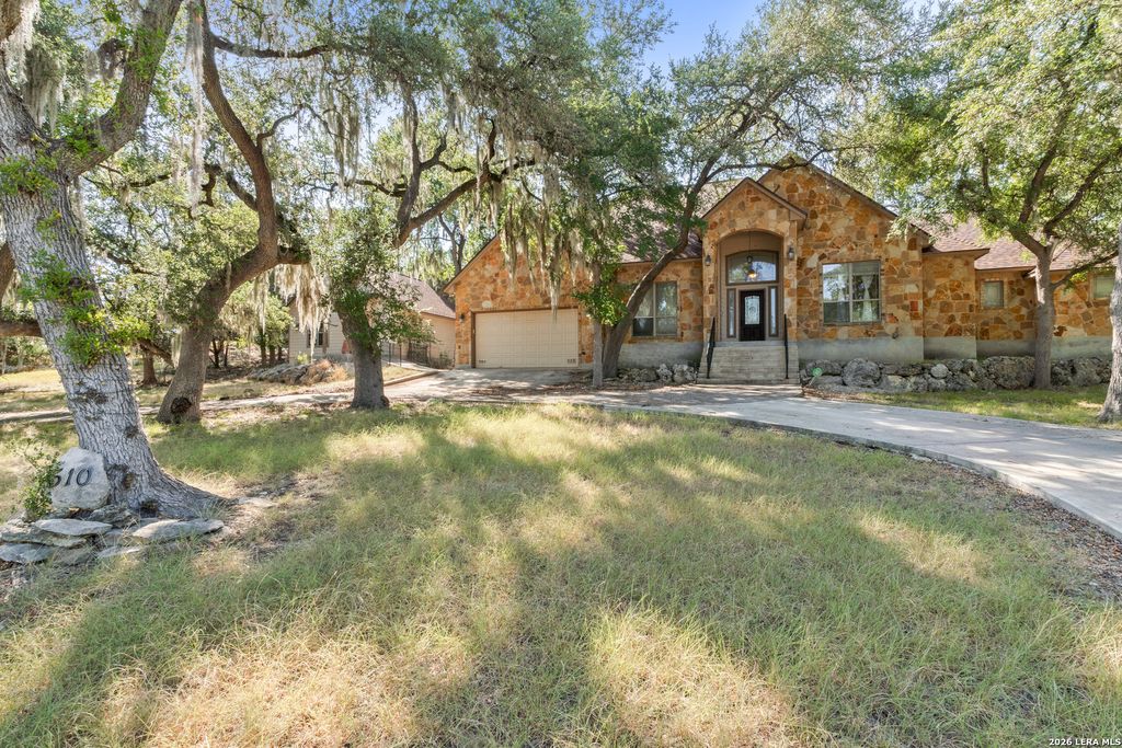 510 Cypress Pass Rd, Spring Branch, TX 78070