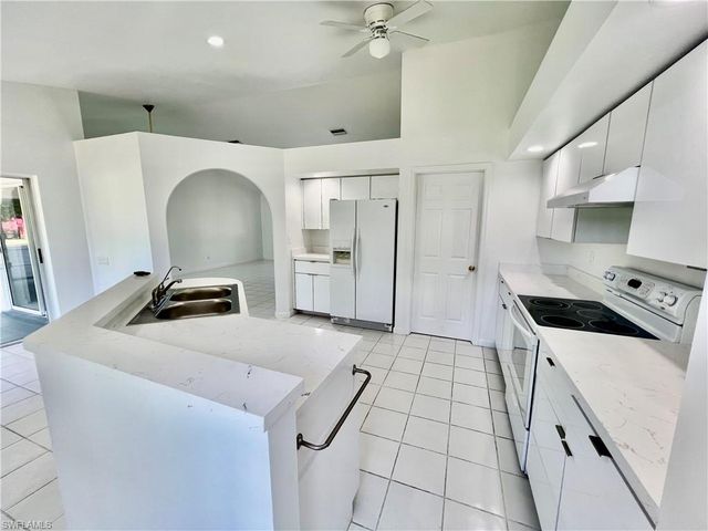 500 Lake AVE, Lehigh Acres, FL 33972