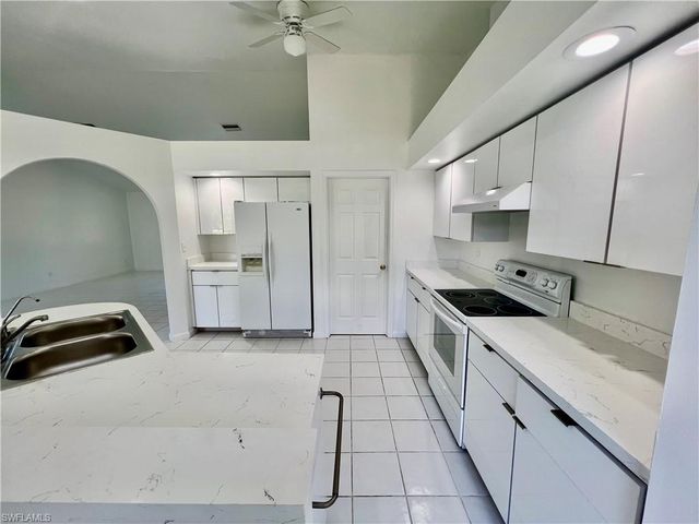 500 Lake AVE, Lehigh Acres, FL 33972