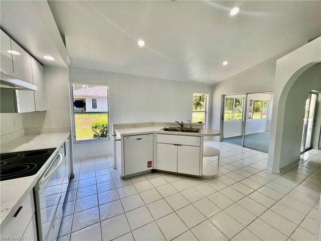 500 Lake AVE, Lehigh Acres, FL 33972