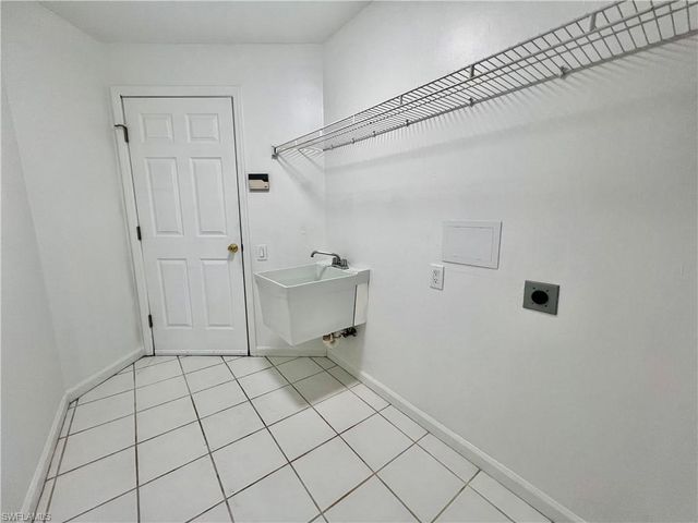 500 Lake AVE, Lehigh Acres, FL 33972