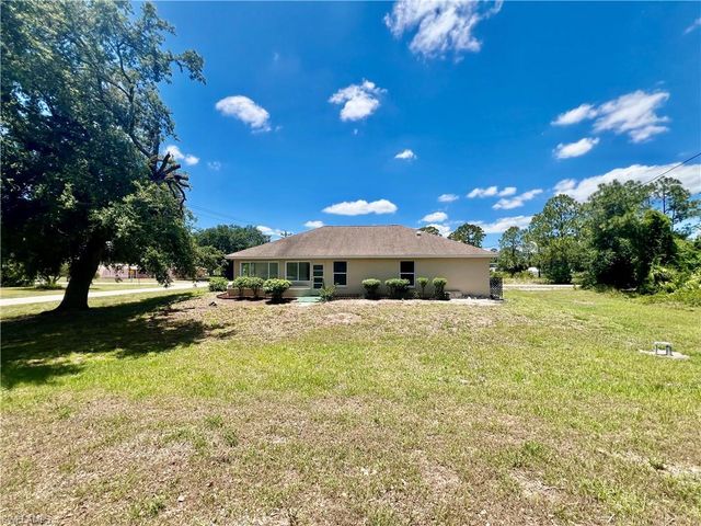 500 Lake AVE, Lehigh Acres, FL 33972