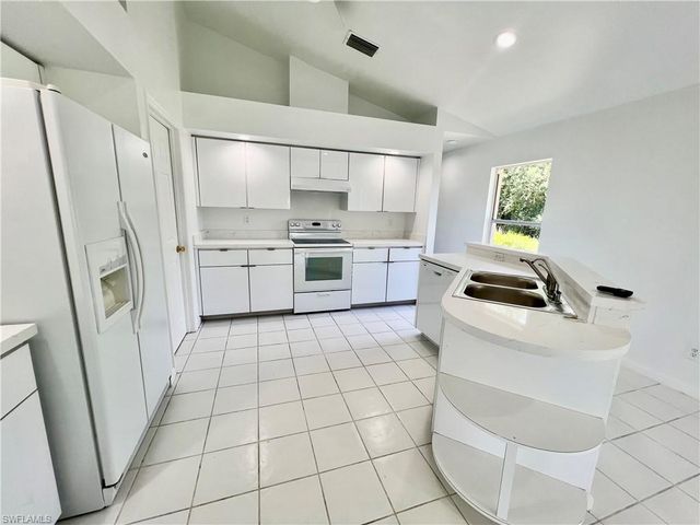 500 Lake AVE, Lehigh Acres, FL 33972