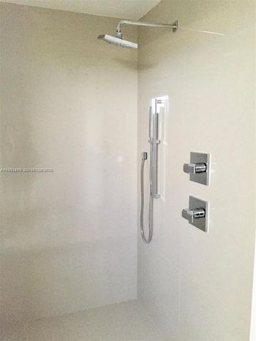 600 NE 27th St 2001, Miami, FL 33137