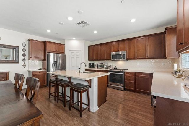 1287 White Oak Court, El Cajon, CA 92020