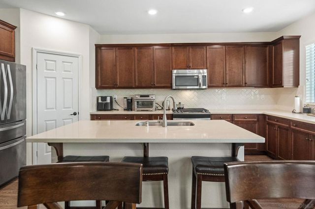 1287 White Oak Court, El Cajon, CA 92020