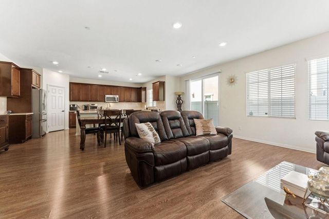 1287 White Oak Court, El Cajon, CA 92020